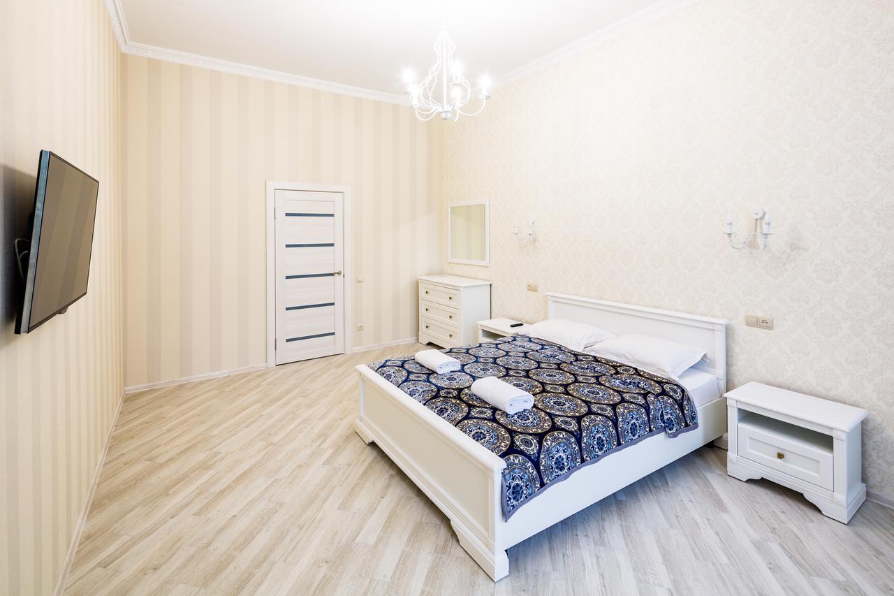 Leogrand Vip Apartments On Udatnogo 4 Lviv Kültér fotó