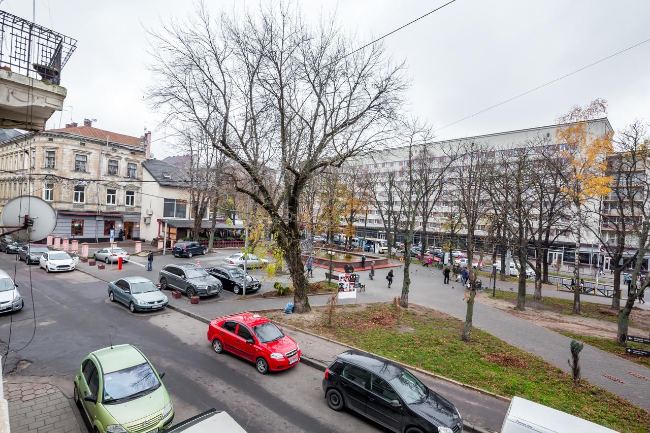 Leogrand Vip Apartments On Udatnogo 4 Lviv Kültér fotó