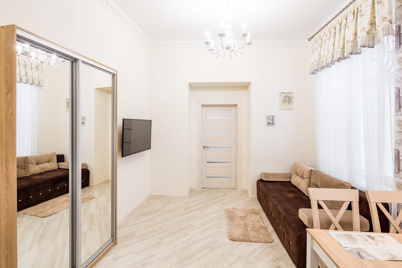 Leogrand Vip Apartments On Udatnogo 4 Lviv Kültér fotó